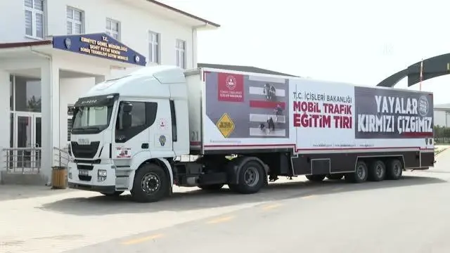 Son Dakika | TRAFİKTE DEĞİŞEN HAYATLAR - Kaza yapan sürücü kursa çağrılıp zorunlu eğitime tabi tutulabilecek Son Dakika | TRAFİKTE DEĞİŞEN HAYATLAR - Kaza yapan sürücü kursa çağrılıp zorunlu eğitime tabi tutulabilecek