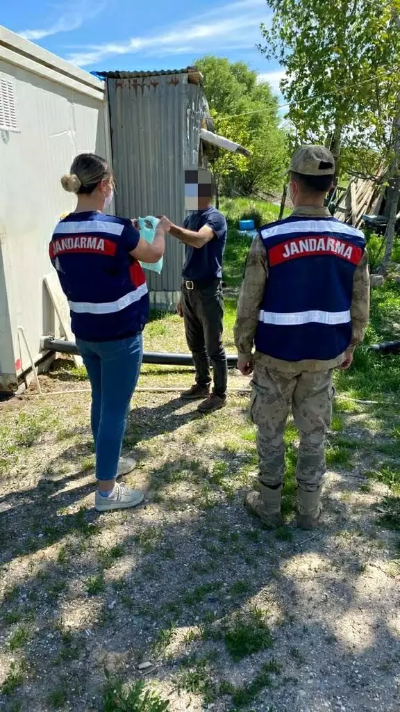 Tunceli'de Vefa ekipleri, 65 yaş üstü ve kronik hastalar için görevde Tunceli'de Vefa ekipleri, 65 yaş üstü ve kronik hastalar için görevde