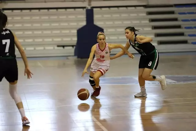 Turgutlu Belediyespor Kadın Basketbol Takımı 6'da 6 yaptı Turgutlu Belediyespor Kadın Basketbol Takımı 6'da 6 yaptı