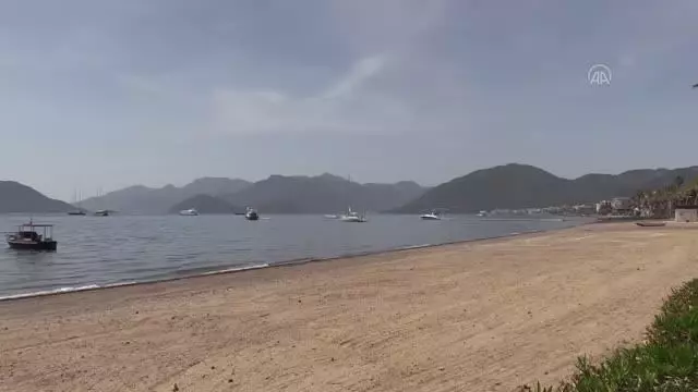 Turizm merkezlerinde 'tam kapanma' sessizliği yaşanıyor Turizm merkezlerinde 'tam kapanma' sessizliği yaşanıyor