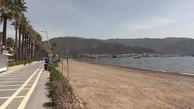 Turizm merkezlerinde 'tam kapanma' sessizliği yaşanıyor Turizm merkezlerinde 'tam kapanma' sessizliği yaşanıyor