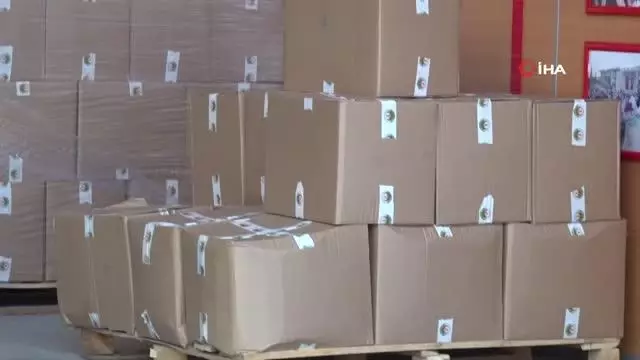 Tuzla'da kısıtlamada ihtiyaç sahibi ailelere 2 milyon 500 bin liralık yardım paketi Tuzla'da kısıtlamada ihtiyaç sahibi ailelere 2 milyon 500 bin liralık yardım paketi