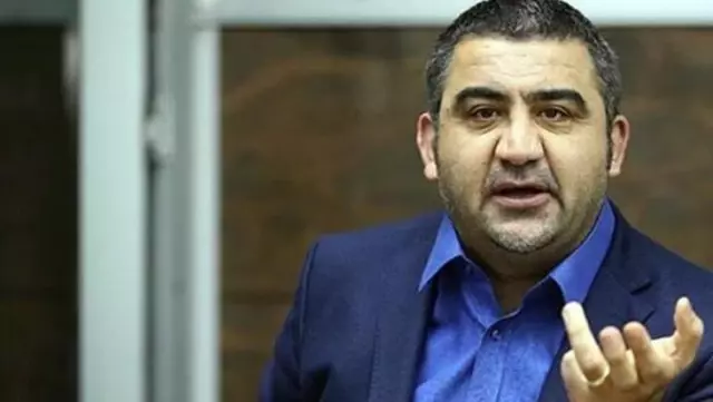 Ümit Özat'la atışmaya giren Kongre Üyesi, bel altı cevabı sonrası tarihi ayar yedi Ümit Özat'la atışmaya giren Kongre Üyesi, bel altı cevabı sonrası tarihi ayar yedi