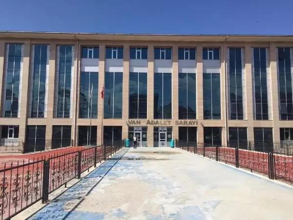 Son dakika haberleri... VAN'DA 61 KAÇAK GÖÇMENİN ÖLDÜĞÜ TEKNE FACİASINDA 5 TAHLİYE Son dakika haberleri... VAN'DA 61 KAÇAK GÖÇMENİN ÖLDÜĞÜ TEKNE FACİASINDA 5 TAHLİYE