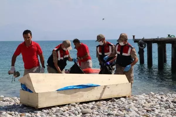 Son dakika haberleri... VAN'DA 61 KAÇAK GÖÇMENİN ÖLDÜĞÜ TEKNE FACİASINDA 5 TAHLİYE Son dakika haberleri... VAN'DA 61 KAÇAK GÖÇMENİN ÖLDÜĞÜ TEKNE FACİASINDA 5 TAHLİYE