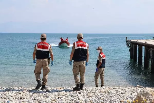 Son dakika haberleri... VAN'DA 61 KAÇAK GÖÇMENİN ÖLDÜĞÜ TEKNE FACİASINDA 5 TAHLİYE Son dakika haberleri... VAN'DA 61 KAÇAK GÖÇMENİN ÖLDÜĞÜ TEKNE FACİASINDA 5 TAHLİYE