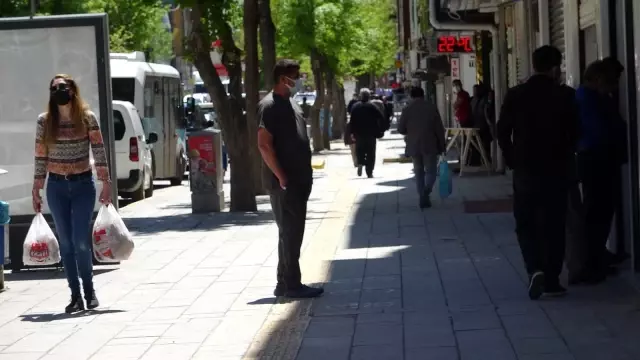 Van'da normalleşmeyi andıran görüntüler Van'da normalleşmeyi andıran görüntüler