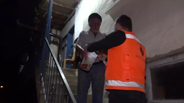 Vefa grubundan 'vefa' örneği...İnsülin iğnesini 25 kilometre uzaklıktaki köye ulaştırdı Vefa grubundan 'vefa' örneği...İnsülin iğnesini 25 kilometre uzaklıktaki köye ulaştırdı