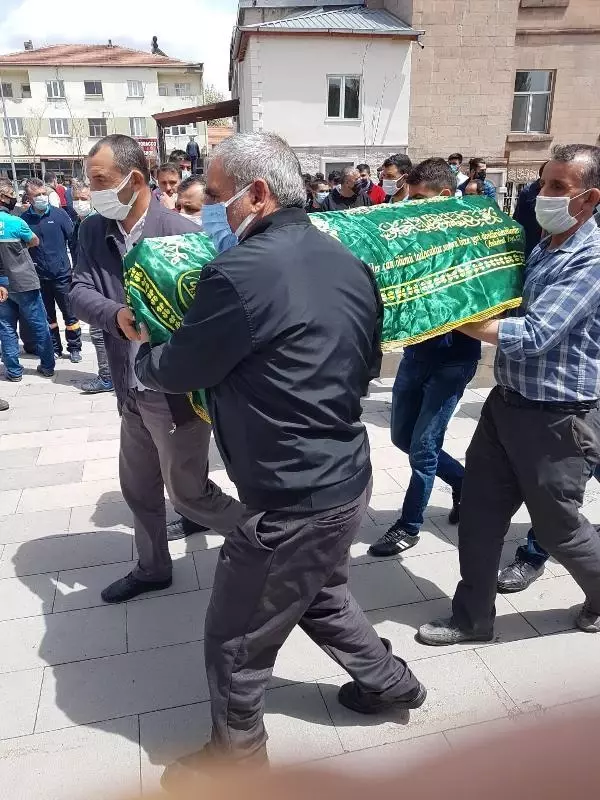11'İNCİ KATTAN DÜŞEN YUSUF EYMEN, TOPRAĞA VERİLDİ 11'İNCİ KATTAN DÜŞEN YUSUF EYMEN, TOPRAĞA VERİLDİ