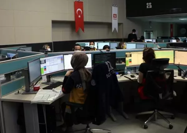 Son dakika haberi... ACİL ÇAĞRI MERKEZİ İLE ASILSIZ İHBARLARIN ÖNÜNE GEÇİLDİ Son dakika haberi... ACİL ÇAĞRI MERKEZİ İLE ASILSIZ İHBARLARIN ÖNÜNE GEÇİLDİ