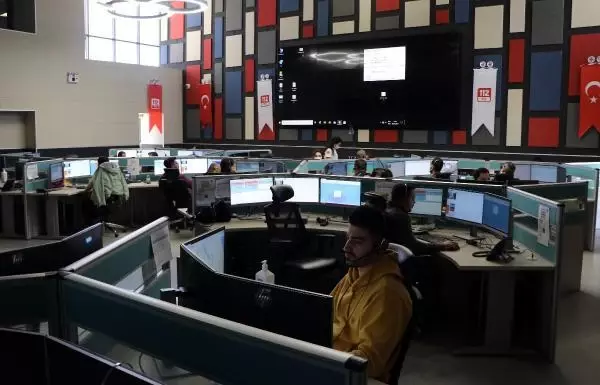 Son dakika haberi... ACİL ÇAĞRI MERKEZİ İLE ASILSIZ İHBARLARIN ÖNÜNE GEÇİLDİ Son dakika haberi... ACİL ÇAĞRI MERKEZİ İLE ASILSIZ İHBARLARIN ÖNÜNE GEÇİLDİ