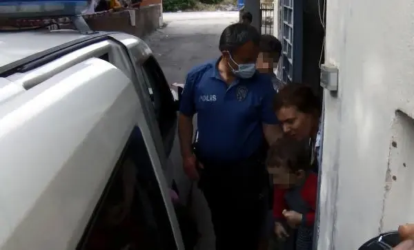 Son dakika haber! ADANA'DA, ÇOCUKLARINA ŞİDDET UYGULAYAN KADINA GÖZALTI Son dakika haber! ADANA'DA, ÇOCUKLARINA ŞİDDET UYGULAYAN KADINA GÖZALTI