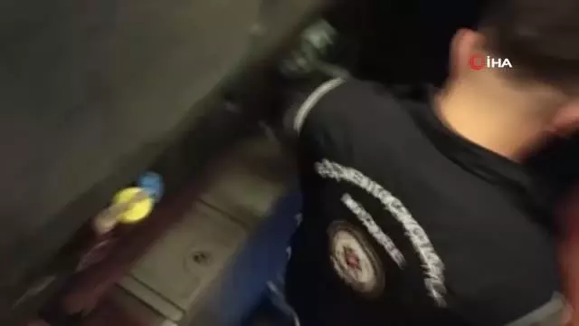 Afgan uyruklu mültecilerin umuda yolculuğu Osmaniye'de son buldu Afgan uyruklu mültecilerin umuda yolculuğu Osmaniye'de son buldu