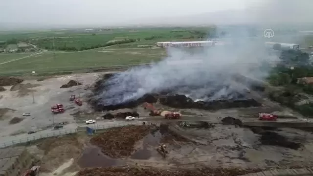 Son dakika... AFYONKARAHİSAR - Biyokütle enerji santralindeki yangın kontrol altına alındı Son dakika... AFYONKARAHİSAR - Biyokütle enerji santralindeki yangın kontrol altına alındı