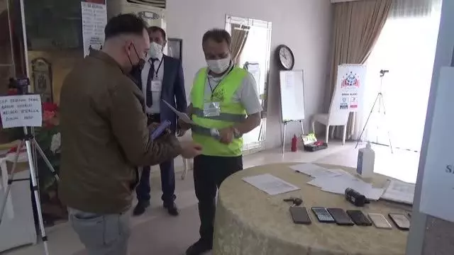 AFYONKARAHİSAR - Cep Telefonu Tamir Bakım ve Onarımı Mesleki Yeterlilik Sınavı yapıldı AFYONKARAHİSAR - Cep Telefonu Tamir Bakım ve Onarımı Mesleki Yeterlilik Sınavı yapıldı