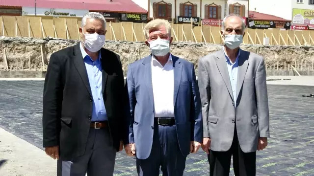 Yıkılan caminin altından buğday ambarı çıktı Yıkılan caminin altından buğday ambarı çıktı