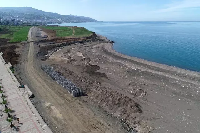 Akçaabat'a kesintisiz bisiklet ve yürüyüş yolu yapılıyor Akçaabat'a kesintisiz bisiklet ve yürüyüş yolu yapılıyor