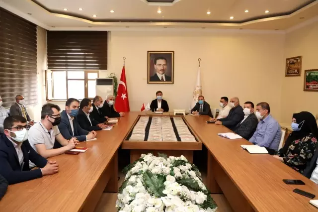 Aksaray'da pandemi nedeniyle yerel üreticilere satış desteği Aksaray'da pandemi nedeniyle yerel üreticilere satış desteği