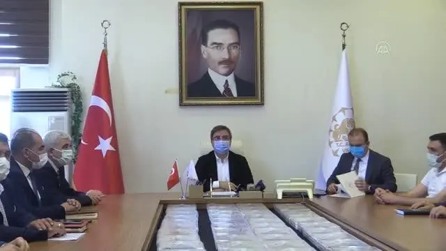 Aksaray'da tam kapanma sürecinde üreticilerin elinde kalan mallar zincir marketlerde satılacak Aksaray'da tam kapanma sürecinde üreticilerin elinde kalan mallar zincir marketlerde satılacak
