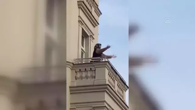 Almanya'da sosyal medyada üne kavuşan Ayşe Şaşmaz yaşadıklarını anlattı Almanya'da sosyal medyada üne kavuşan Ayşe Şaşmaz yaşadıklarını anlattı