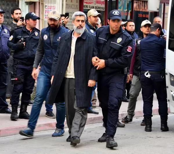 Son dakika haberi! Alparslan Kuytul ve yanındakilere gözaltı Son dakika haberi! Alparslan Kuytul ve yanındakilere gözaltı