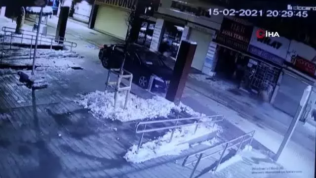 Anne baba ve çocuğu öldüren sanığa 3 ağırlaştırılmış müebbet istemi Anne baba ve çocuğu öldüren sanığa 3 ağırlaştırılmış müebbet istemi