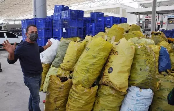 ANTALYA'DA SEKTÖR TEMSİLCİLERİNDEN 'SEMT PAZARLARI AÇILSIN' TALEBİ ANTALYA'DA SEKTÖR TEMSİLCİLERİNDEN 'SEMT PAZARLARI AÇILSIN' TALEBİ