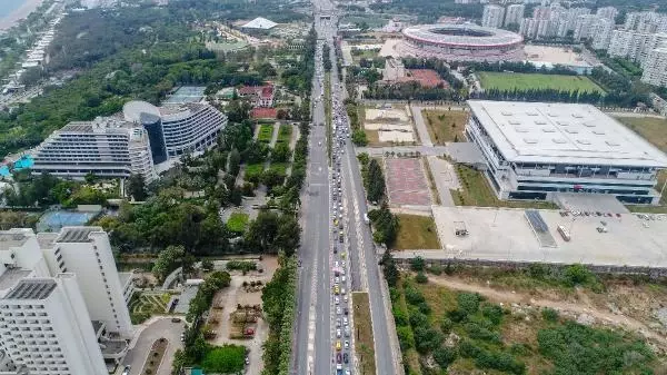 Antalya'da 'tam kapanma' denetimi; kilometrelerce araç kuyruğu oluştu Antalya'da 'tam kapanma' denetimi; kilometrelerce araç kuyruğu oluştu