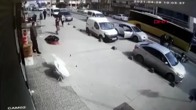 Son dakika haberleri... ARNAVUTKÖY'DE MOTOSİKLETİN OTOMOBİLE ÇARPMA ANI KAMERADA Son dakika haberleri... ARNAVUTKÖY'DE MOTOSİKLETİN OTOMOBİLE ÇARPMA ANI KAMERADA