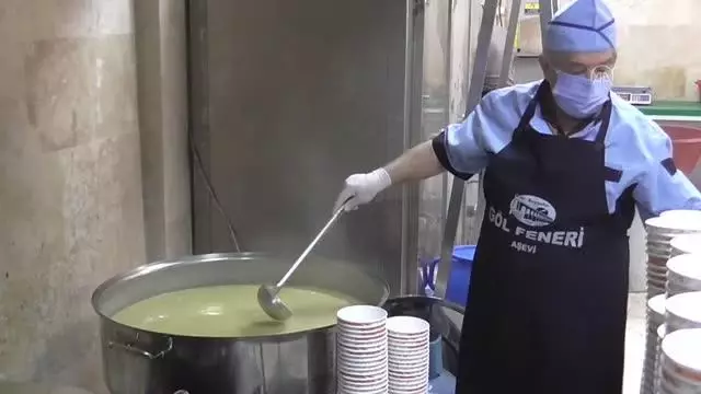 Aşevi, yaşlı ve engellilerin evlerine 11 yıldır sıcak AŞ ulaştırıyor Aşevi, yaşlı ve engellilerin evlerine 11 yıldır sıcak AŞ ulaştırıyor
