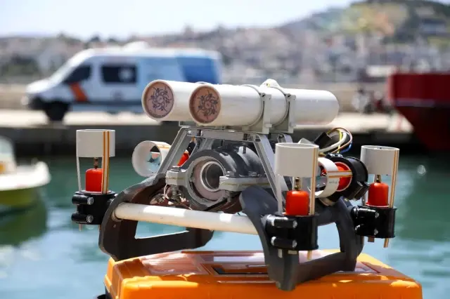 Aydın Büyükşehir Belediyesi su altı drone'u üretti Aydın Büyükşehir Belediyesi su altı drone'u üretti