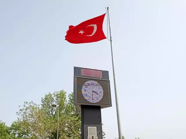 Aydın'da termometreler 35 dereceyi gösterdi Aydın'da termometreler 35 dereceyi gösterdi