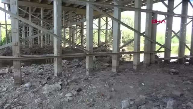 AYDIN İLK KEZ BÖYLE GÖRÜNTÜLENDİ, BÜYÜK MENDERES NEHRİ KURUDU AYDIN İLK KEZ BÖYLE GÖRÜNTÜLENDİ, BÜYÜK MENDERES NEHRİ KURUDU