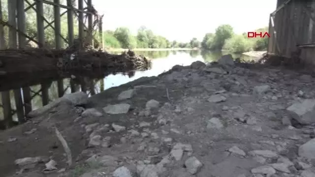 AYDIN İLK KEZ BÖYLE GÖRÜNTÜLENDİ, BÜYÜK MENDERES NEHRİ KURUDU AYDIN İLK KEZ BÖYLE GÖRÜNTÜLENDİ, BÜYÜK MENDERES NEHRİ KURUDU