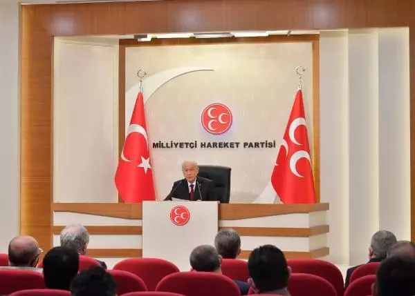 Bahçeli: 'Siyaseti gladyatör arenasına dönüştürmek akıl harcı değildir' Bahçeli: 'Siyaseti gladyatör arenasına dönüştürmek akıl harcı değildir'