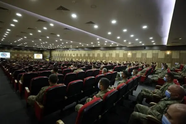 Milli Savunma Bakanı Akar, Libya'daki Mehmetçik ile bir araya geldi (3) Milli Savunma Bakanı Akar, Libya'daki Mehmetçik ile bir araya geldi (3)