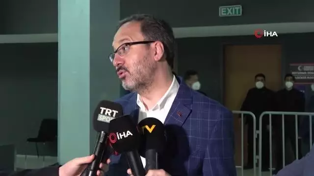 Bakan Kasapoğlu: 'Final-Four'a kalan Anadolu Efes'i tebrik ederim' Bakan Kasapoğlu: 'Final-Four'a kalan Anadolu Efes'i tebrik ederim'