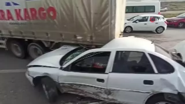 Son dakika haber: Başkent'te zincirleme kaza: 2 yaralı Son dakika haber: Başkent'te zincirleme kaza: 2 yaralı
