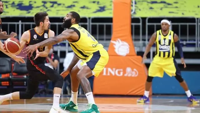 Basketbol Süper Ligi'nde Fenerbahçe, Galatasaray'ı 104-79 mağlup etti Basketbol Süper Ligi'nde Fenerbahçe, Galatasaray'ı 104-79 mağlup etti