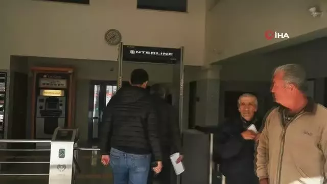 - Bayrampaşa'da iki kardeşe yapılan saldırıya ilişkin davaya devam edildi- Tutuklu sanık: 'Sanık Can Kölan gözdağı vermemizi söylemişti' - Bayrampaşa'da iki kardeşe yapılan saldırıya ilişkin davaya devam edildi- Tutuklu sanık: 'Sanık Can Kölan gözdağı vermemizi söylemişti'