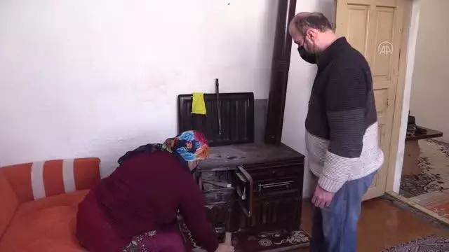 Bedensel engelli çift hayatın zorluklarına birlikte göğüs geriyor Bedensel engelli çift hayatın zorluklarına birlikte göğüs geriyor