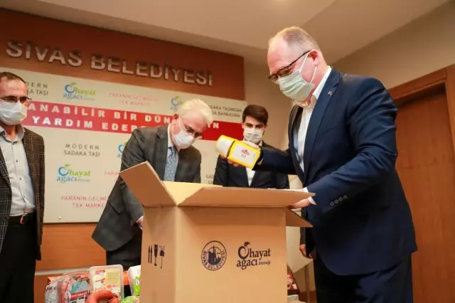 Sivas Belediyesi'nden Ramazan desteği: 10 bin kişiye ödeme yapılacak Sivas Belediyesi'nden Ramazan desteği: 10 bin kişiye ödeme yapılacak