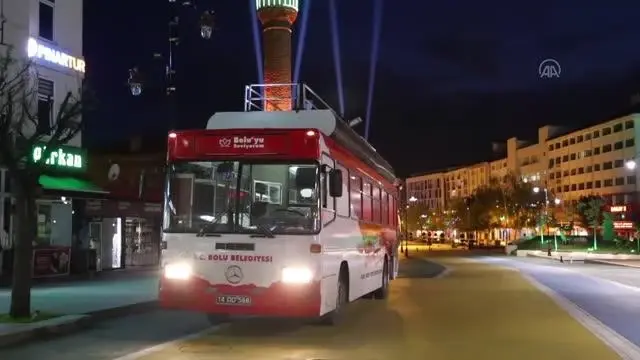 Belediyenin mobil konser etkinliği izinsiz olduğu gerekçesiyle durduruldu Belediyenin mobil konser etkinliği izinsiz olduğu gerekçesiyle durduruldu