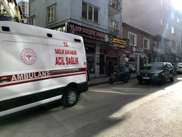 Bilecik'te otomobilin çarptığı çocuk yaralandı Bilecik'te otomobilin çarptığı çocuk yaralandı