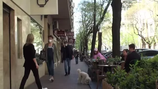 BUDAPEŞTE - Macaristan'da 'aşı kimliğine' sahip vatandaşlar daha fazla olanaktan faydalanıyor BUDAPEŞTE - Macaristan'da 'aşı kimliğine' sahip vatandaşlar daha fazla olanaktan faydalanıyor