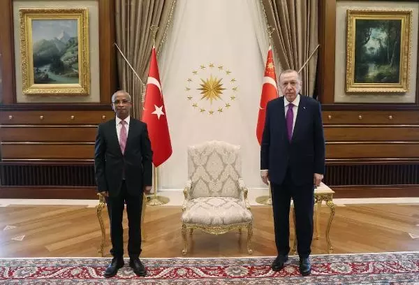 Etiyopya Büyükelçisi Mahmud, Cumhurbaşkanı Erdoğan'a güven mektubu sundu Etiyopya Büyükelçisi Mahmud, Cumhurbaşkanı Erdoğan'a güven mektubu sundu