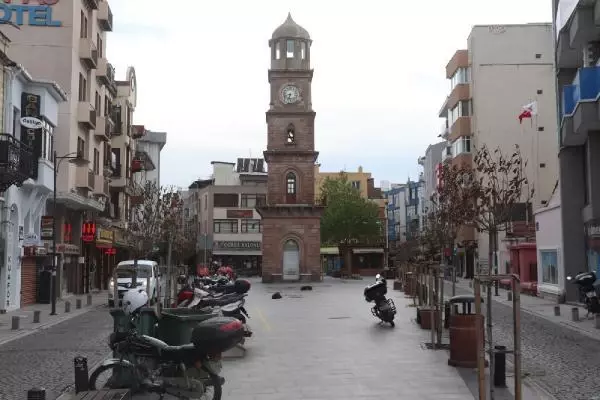 ÇANAKKALE, HAFTALIK VAKA SAYISI EN YÜKSEK 4'ÜNCÜ KENT OLDU ÇANAKKALE, HAFTALIK VAKA SAYISI EN YÜKSEK 4'ÜNCÜ KENT OLDU