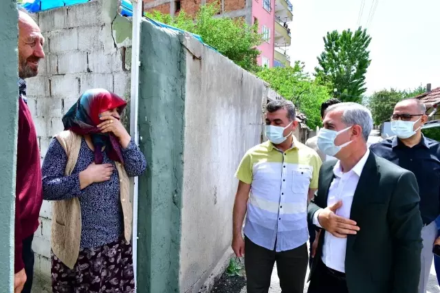 Çınar, vatandaşların evlerinde taleplerini dinliyor Çınar, vatandaşların evlerinde taleplerini dinliyor
