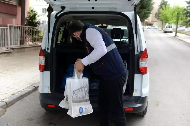 Çorum Belediyesi ulu çınarları unutmadı Çorum Belediyesi ulu çınarları unutmadı