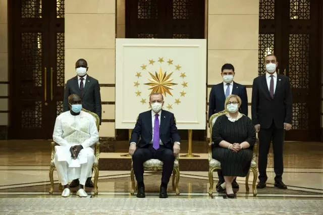 Etiyopya Büyükelçisi Mahmud, Cumhurbaşkanı Erdoğan'a güven mektubu sundu Etiyopya Büyükelçisi Mahmud, Cumhurbaşkanı Erdoğan'a güven mektubu sundu